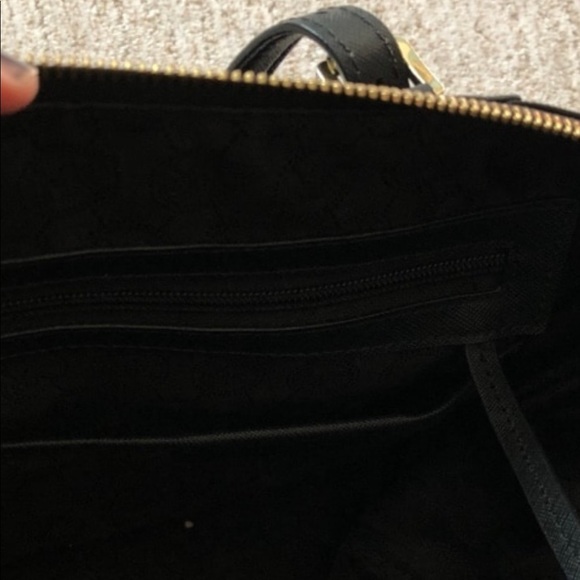 Micheal Kors jet set tote - Picture 7 of 10